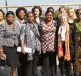 le-groupe-des-femmes-ambassadeurs-visitent-les-enfants-defavorises-a-alexandra-2013